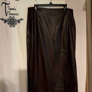 Women’s Dark Brown Faux Leather Long Pencil Skirt with Side Slit Size  Large
